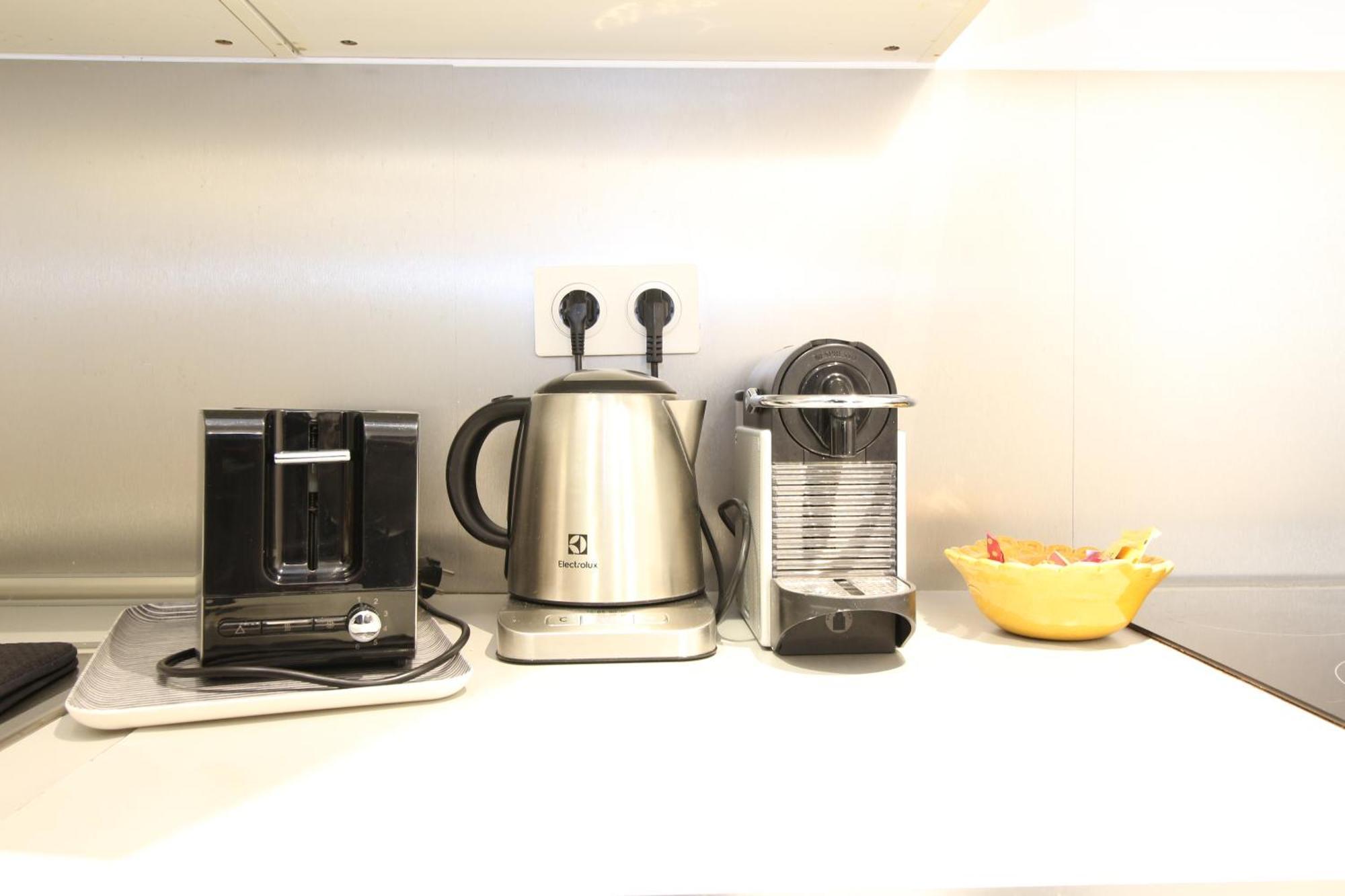 T3 Appartement Hypercentre Proche Commerce- Parking - 2 Chambres Wifi Gratuit Avignon Luaran gambar