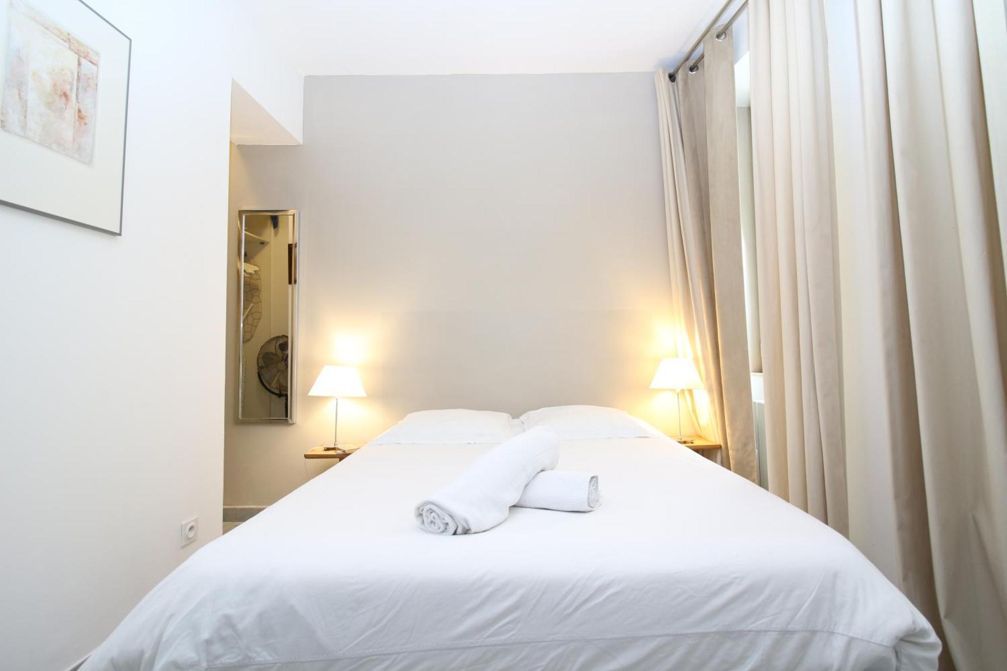 T3 Appartement Hypercentre Proche Commerce- Parking - 2 Chambres Wifi Gratuit Avignon Luaran gambar