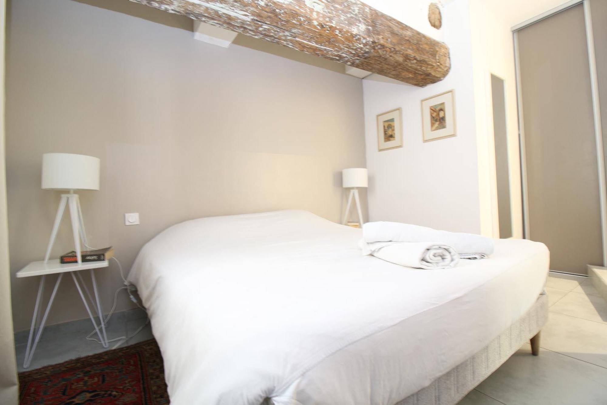 T3 Appartement Hypercentre Proche Commerce- Parking - 2 Chambres Wifi Gratuit Avignon Luaran gambar