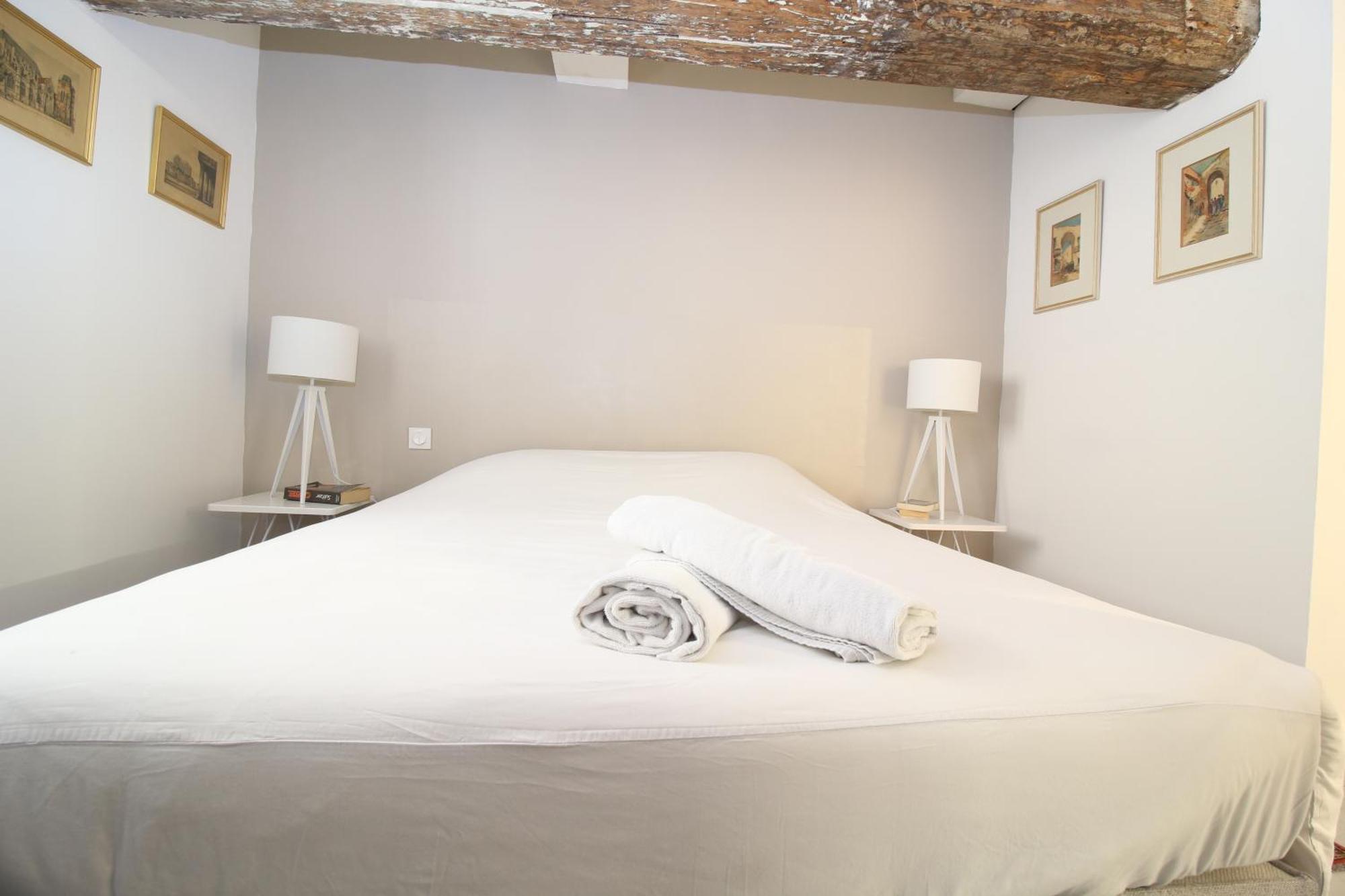 T3 Appartement Hypercentre Proche Commerce- Parking - 2 Chambres Wifi Gratuit Avignon Luaran gambar