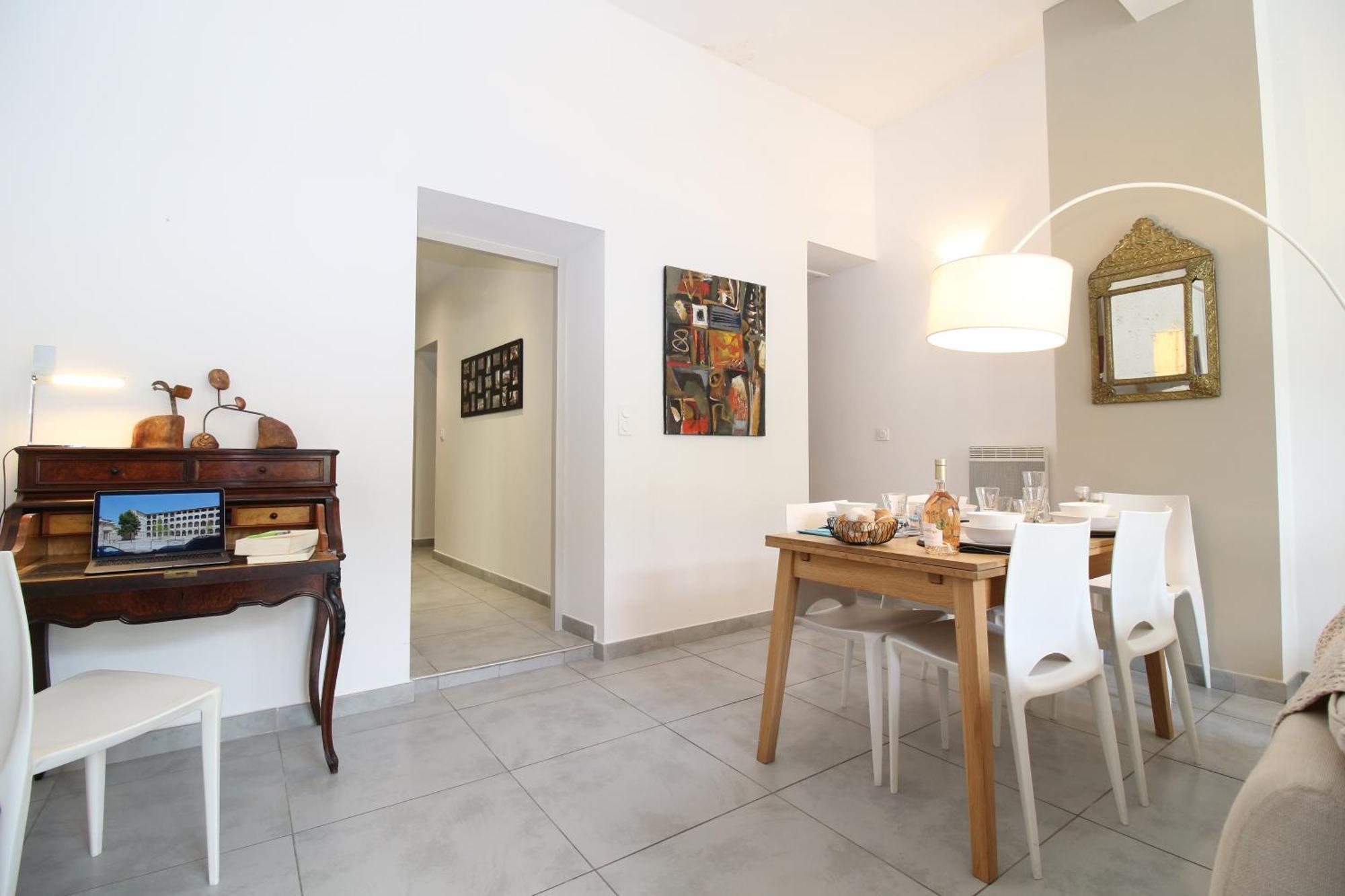 T3 Appartement Hypercentre Proche Commerce- Parking - 2 Chambres Wifi Gratuit Avignon Luaran gambar