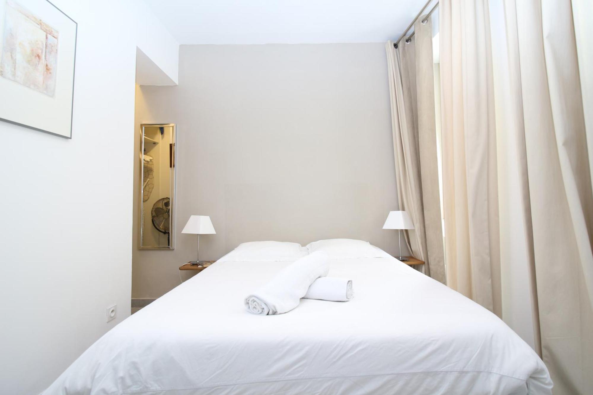 T3 Appartement Hypercentre Proche Commerce- Parking - 2 Chambres Wifi Gratuit Avignon Luaran gambar